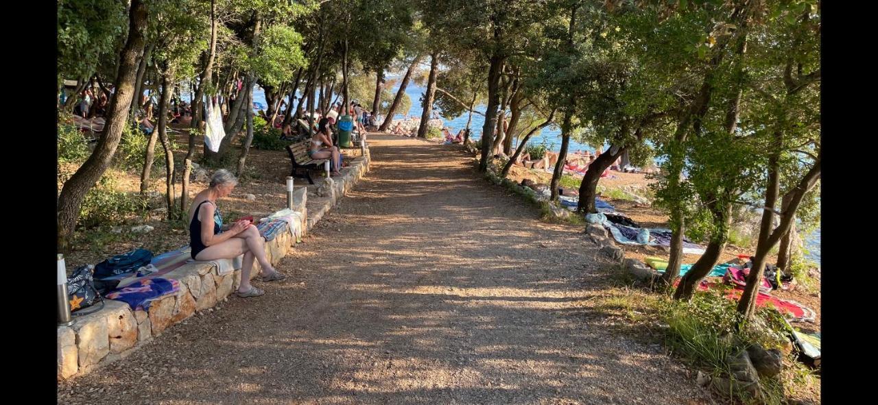Villa Mira ***** Pinezići Eksteriør billede